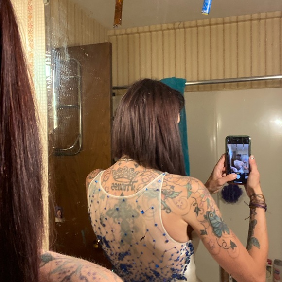 If everything m dress white sparkle blue size 6 - Picture 9 of 10